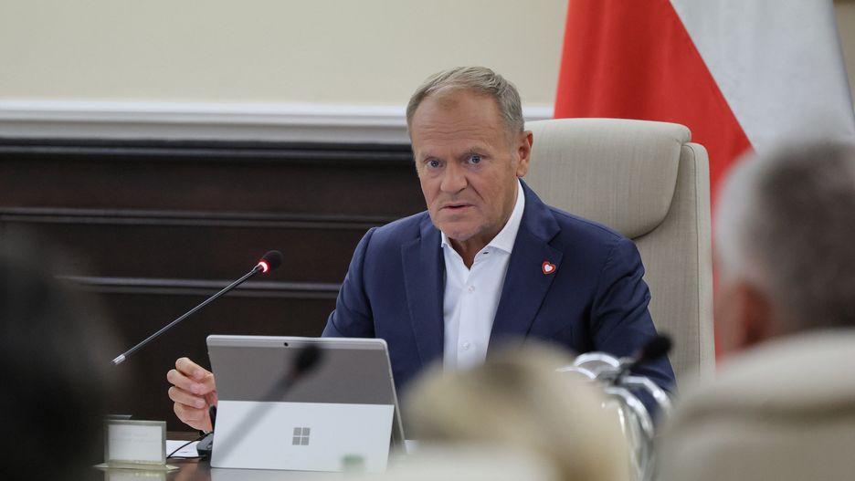 Warszawa, 28.08.2025. Premier Donald Tusk na posiedzeniu rządu w KPRM w Warszawie, 28 bm. Na dodatkowym posiedzeniu, Rada Ministrów zajmie się budżetem na 2026 rok. (mr) PAP/Paweł Supernak