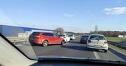 Zderzenie samochodów na S11. Korek także na A2