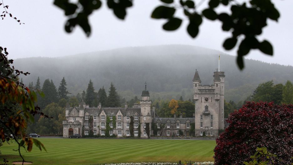 Zamek Balmoral w Szkocji. Letnia rezydencja rodziny królewskiej.