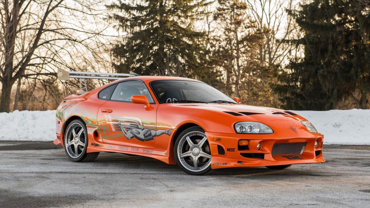 Pomarańczowa Supra jest jednym z ciekawszych pojazdów, które mogliśmy podziwiać w serii "Fast and Furious".