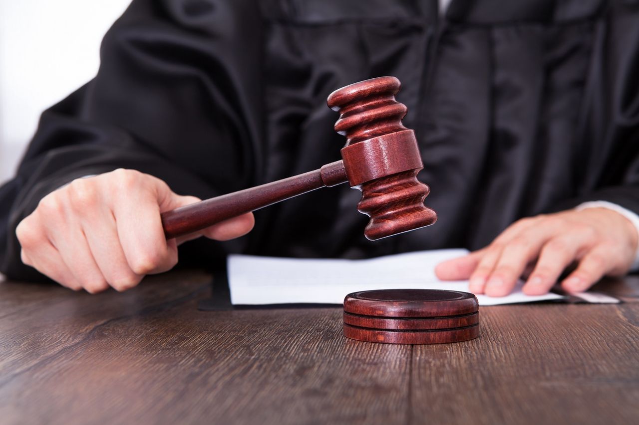 Close-up Of A Judge Hitting Mallet At Desk
Photographer: Andrey Popov