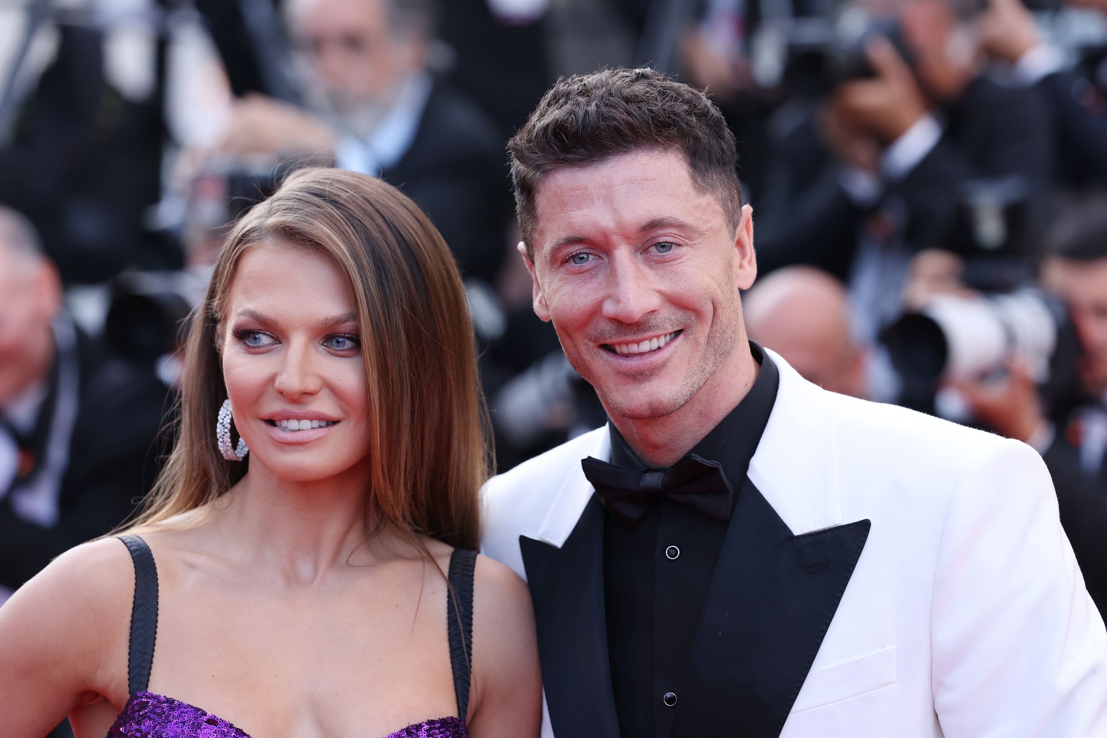 Anna Lewandowska i Robert Lewandowski błyszczą na premierze w Cannes