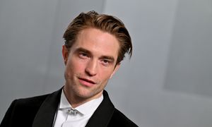 Robert Pattinson wraca do "Zmierzchu". "Fani prosili, żebym ich ugryzł"