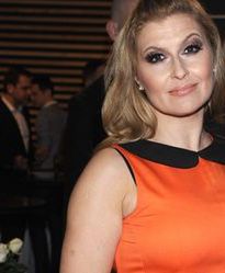 Ale wpadka! Nieogolone pachy Skrzyneckiej