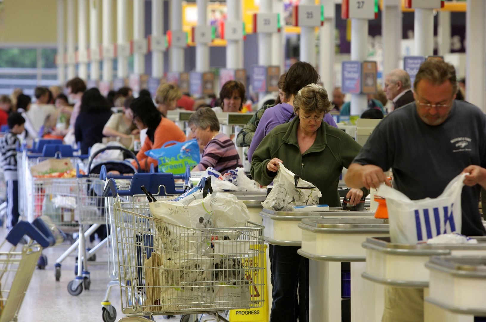 Ostatnie dni Tesco w Polsce. Sieć urządziła kosmiczną wyprzedaż!