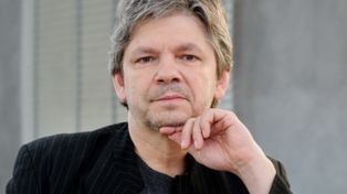 Filip Łobodziński poślubił swoją matkę chrzestną. Pokazał zdjęcie żony
