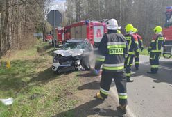 Wypadek pod Olsztynem. Zderzenie aut z 10 osobami, wśród nich niemowlę