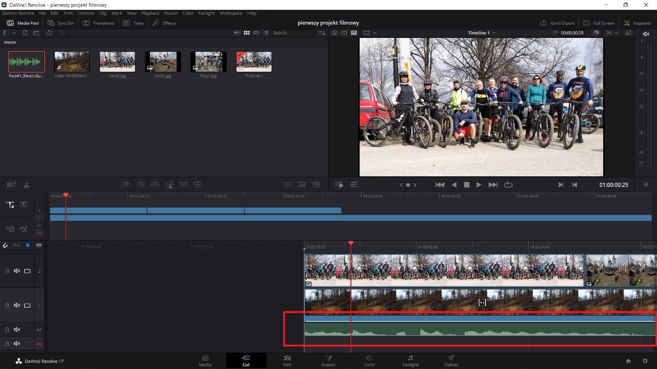 W celu dodania muzyki do filmiku należy dopasować plik audio do video.