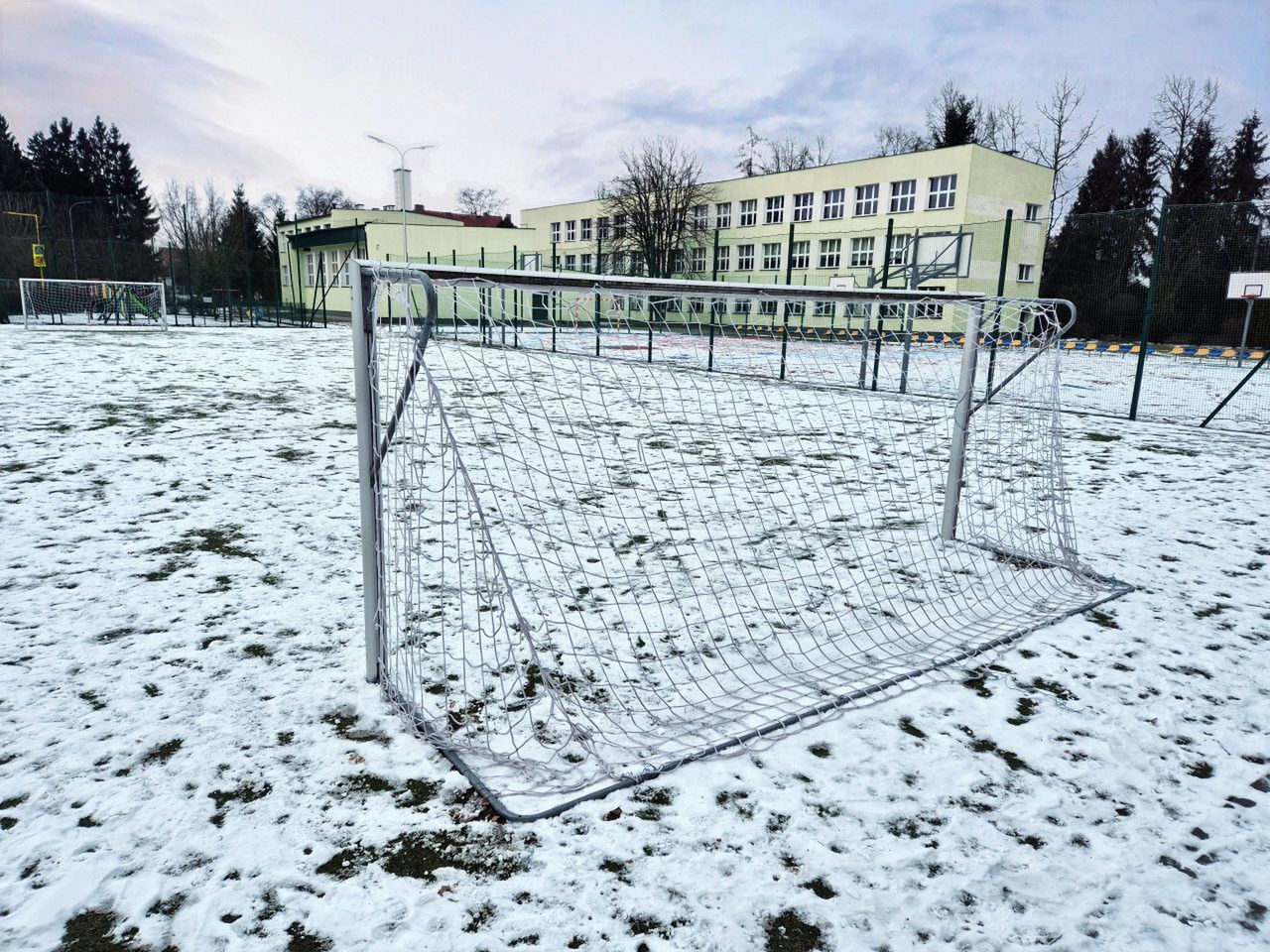 Miasto Lublin przygotowuje budowę boisk oraz modernizację przyszkolnych obiektów sportowych