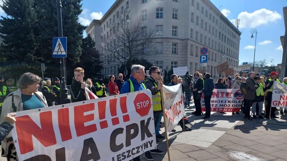 Protest przed Sejmem
