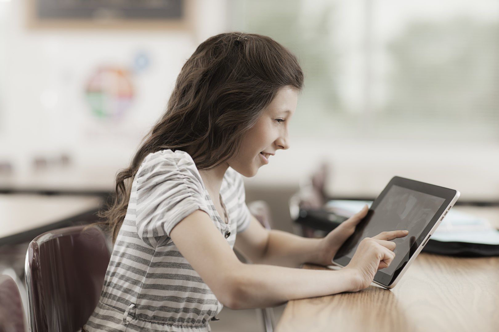 Tablet czy laptop do szkoły – które urządzenie realnie się sprawdzi i ...