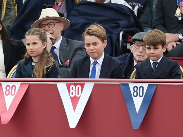Rodzina królewska podczas 80. rocznicy Dnia Zwycięstwa w Europie