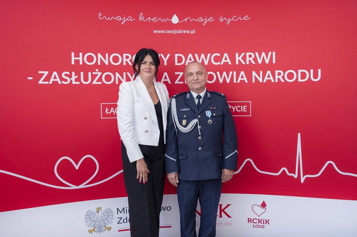 Zduńska Wola: Policjant uhonorowany przez ministra zdrowia