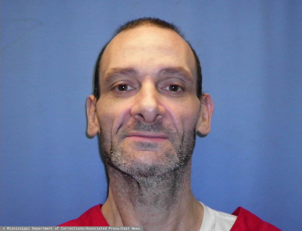 W miejscowości Parchman w stanie Missisipi w więzieniu stanowym zastrzyk z dawką trucizny otrzymał 50-letni David Neal Cox 