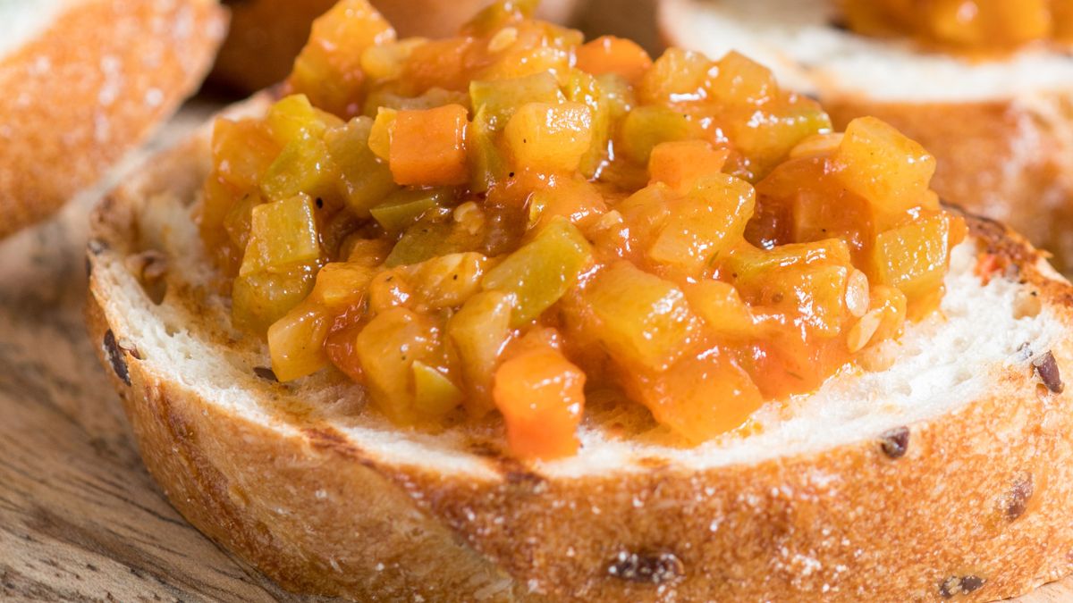 Prosta sałatka warzywna na kanapki