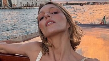 Anja Rubik pręży się w SAMEJ BIELIŹNIE na paryskich ulicach (FOTO)