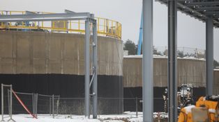 Pyrzowice: Miliony na ważną rozbudowę lotniska. Budują węzeł z bocznicą oraz bazę paliw dla samolotów