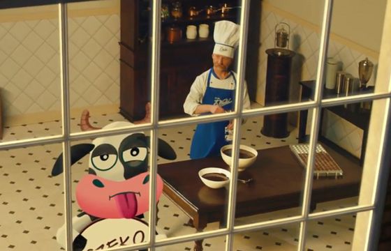 Krowa podlizująca się kucharzowi Wedla w reklamie Czekotubki (wideo)