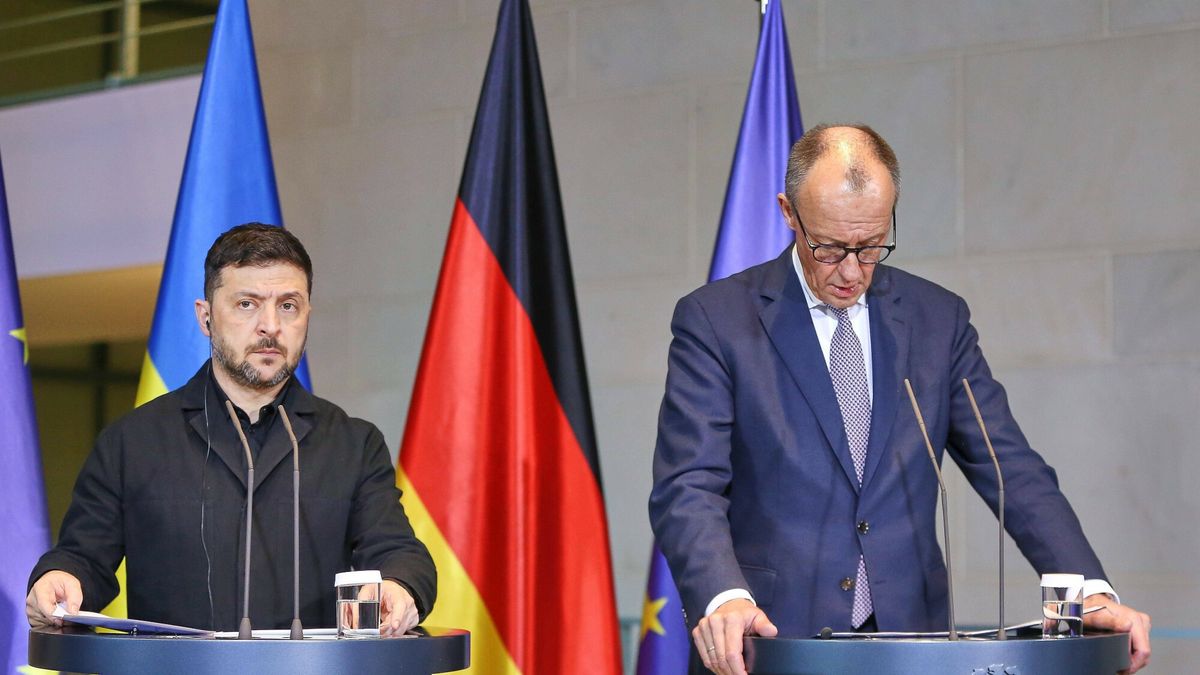 Prezydent Ukrainy Wołodymyr Zełenski oraz kanclerz Niemiec Friedrich Merz