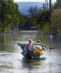 Dunaj przerwał wały ochronne - trwa ewakuacja