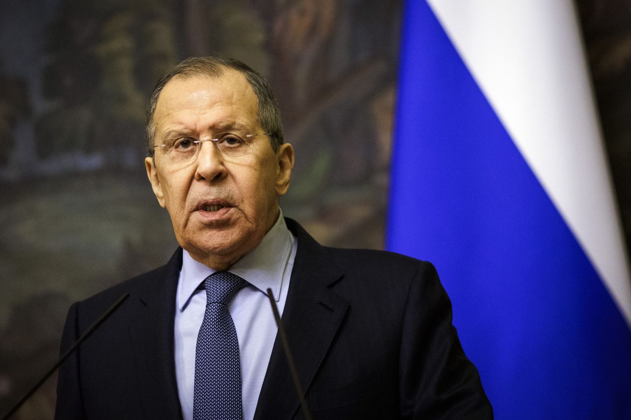 Russia blackmails Armenia. Lavrov says "wants to be the second Ukraine".