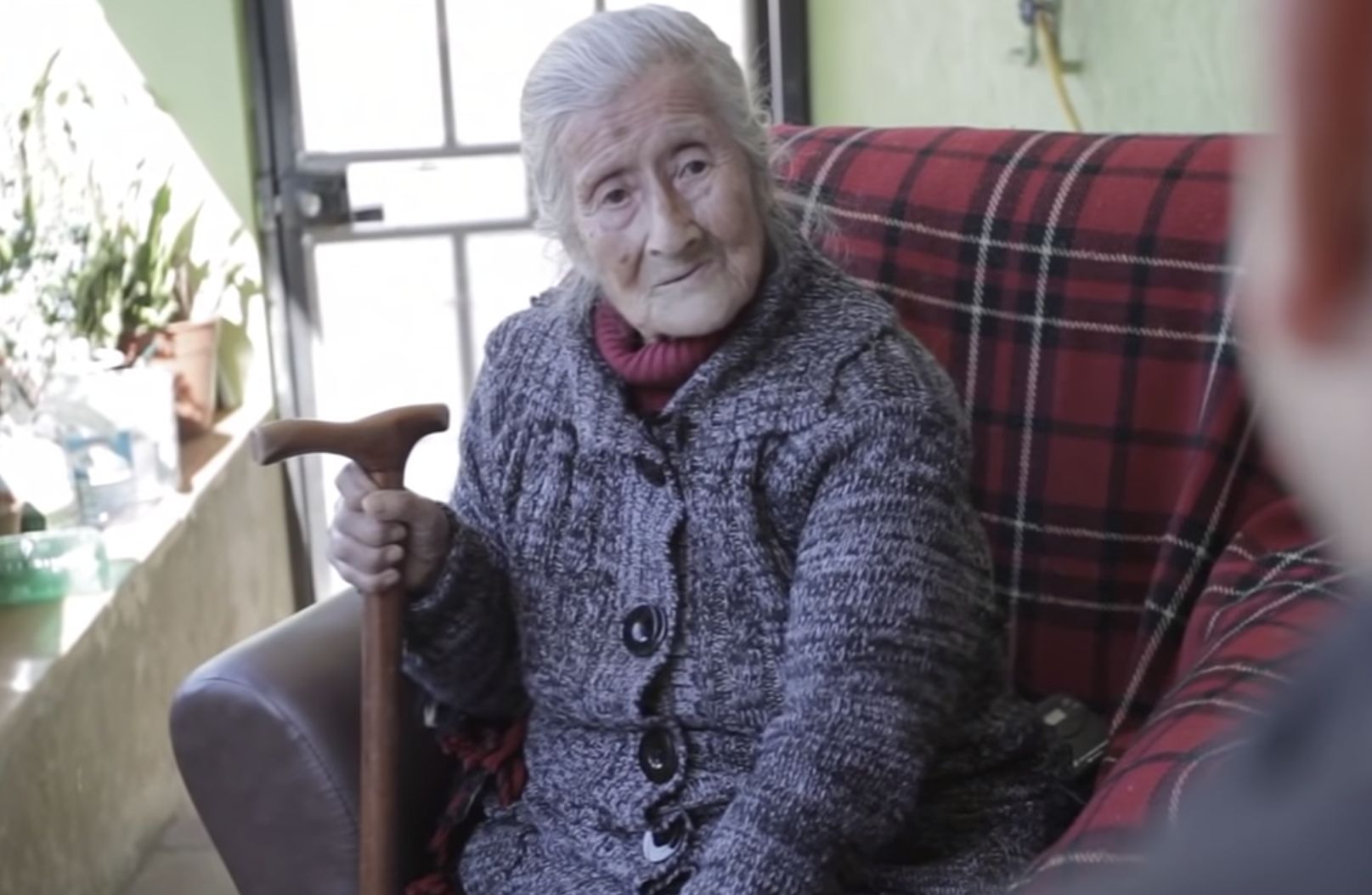 91-latka nosiła w brzuchu 60-letnie "dziecko z kamienia