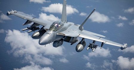 Modernizacja samolotów F/A-18E/F Super Hornet. To filar lotnictwa pokładowego USA