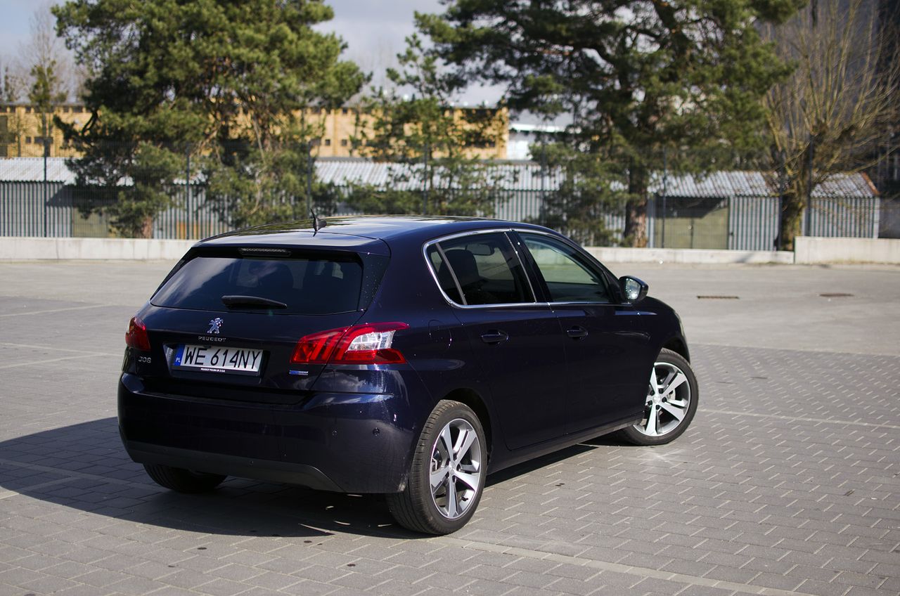 Peugeot 308 1.2 PureTech 130KM EAT6 Allure – test [wideo]