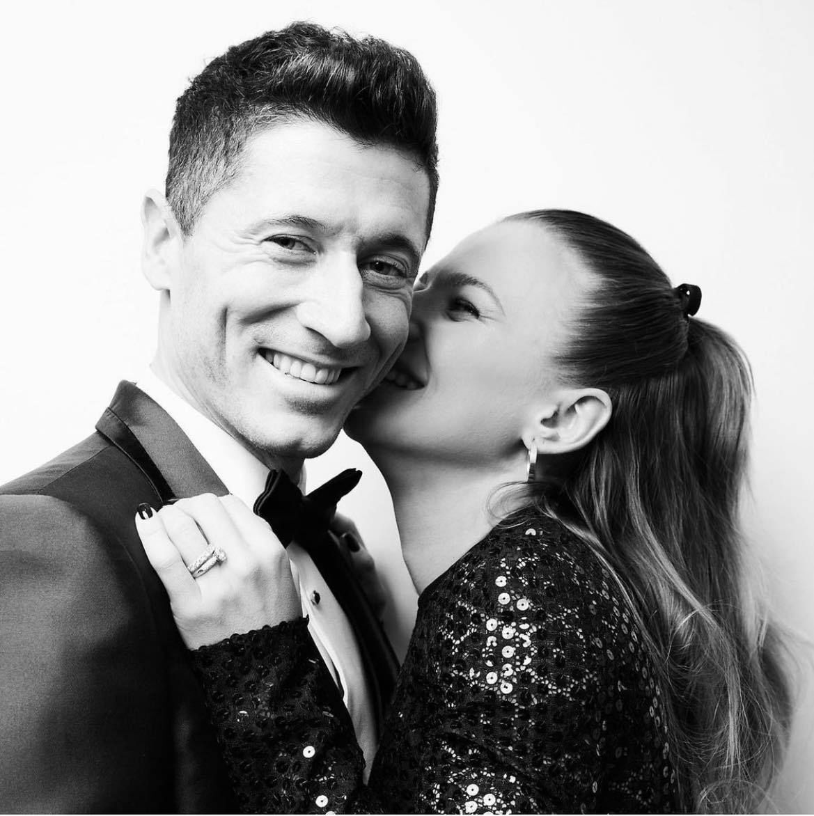 Anna Lewandowska pociesza Roberta Lewandowskiego