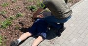 Warszawa: Czujność i szybka reakcja policjanta – podejrzany o 10 kradzieży zuchwałych zatrzymany