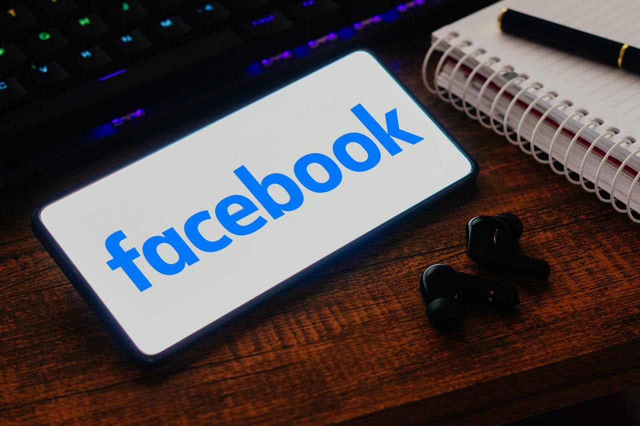 Facebook: jak ukryć listę znajomych?