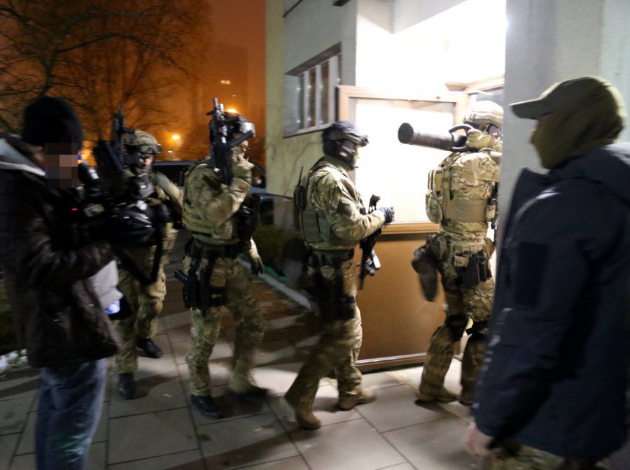 Warszawa: Skazany na dożywocie za morderstwa własnych dzieci sam oddał się w piątek w ręce stołecznej policji
