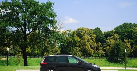 Renault Grand Scenic 1,6 dCi Privilege - wakacyjnie, rodzinnie [test autokult.pl]