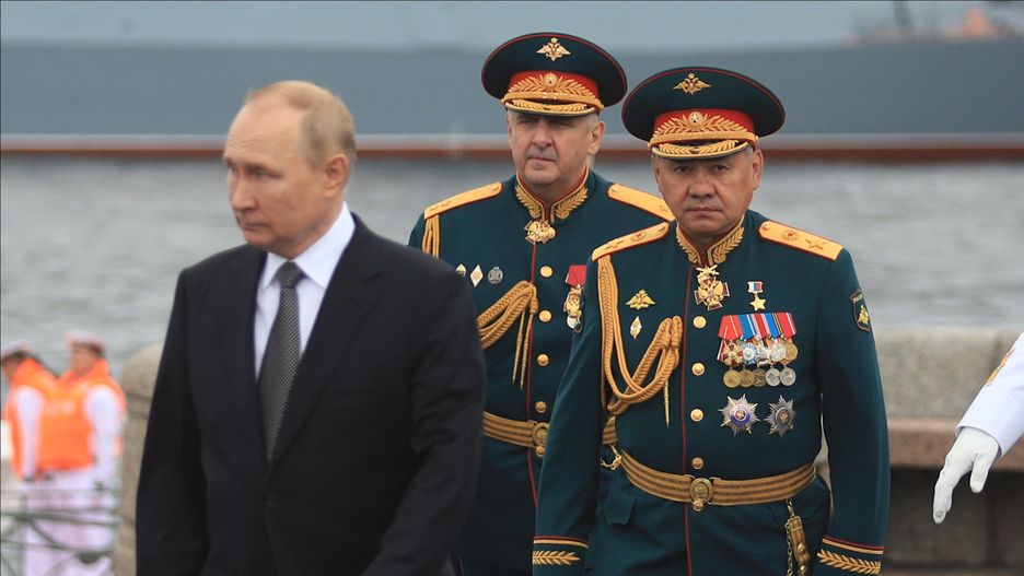 SAINT-PETERSBURG, RUSSIA - JULY 31: Russian President Vladimir Putin (L) and Russian Minister of Defence Sergei Shoigu (R) attend Navy parade marking Russian Navy Day in St. Petersburg, Russia on July 31, 2022. (Photo by Stringer/Anadolu Agency via Getty Images)