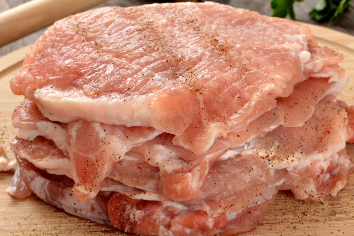 Kotlety schabowe dobrze jest wcześniej wymoczyć w mleku