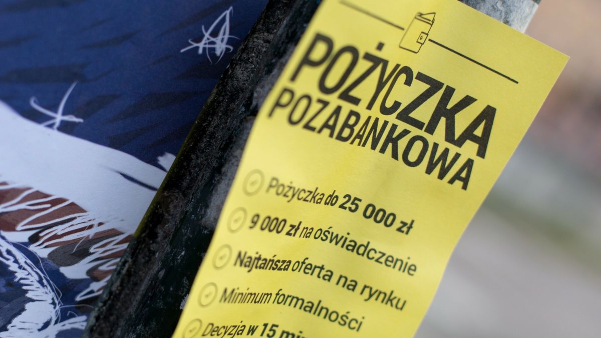 East News archiwum5
fot. Piotr Hukalo/East News  Gdansk 09 12 2017  n/z reklamy pozyczek na dowod Chwilowek
Piotr Hukalo