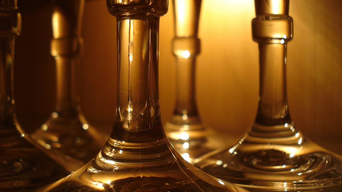 Dlaczego szklanych telefonów jest tak dużo? Powód jest prosty 1