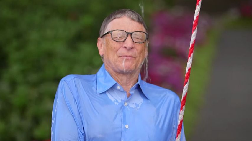 Bill Gates, Tim Cook i rzecznicy Orange i Play pod wodą, czyli technologiczny Ice Bucket Challenge