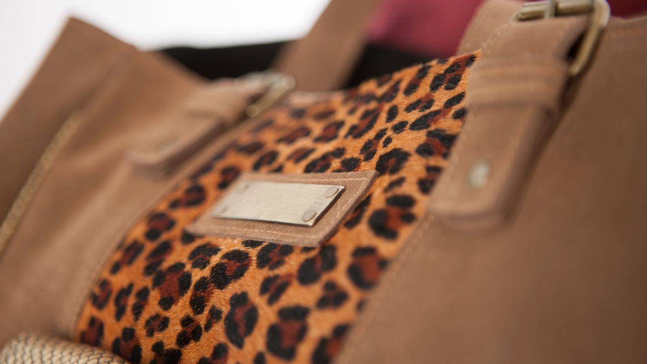 Cętki, panterka i skórzane torebki damskie: tego nie może zabraknąć jesienią w szafie!