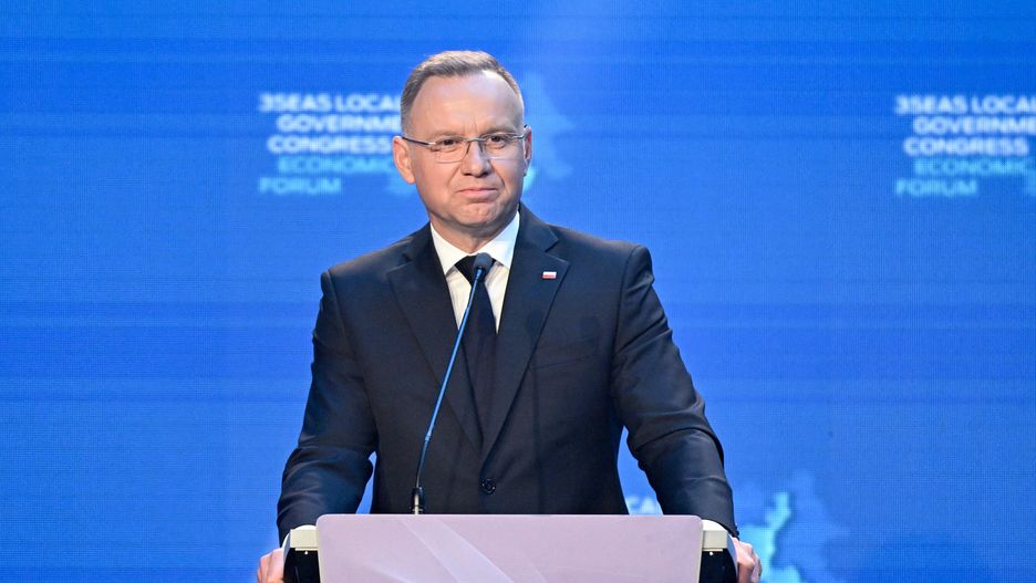 Andrzej Duda
Lublin, 13.06.2024. Prezydent RP Andrzej Duda podczas wyst�pienia w drugim dniu IV Samorz�dowego Kongresu Tr�jmorza i Forum Gospodarczego w Lubelskim Centrum Konferencyjnym w Lublinie, 13 bm. (jm) PAP/Wojtek Jargi�o
Wojtek Jargi�o
4 4., forum gospodarcze, gospodarka, III, kongres, Samorz�dowego Kongresu Tr�jmorza, samorz�dowiec, Samorz�dowy Kongres Tr�jmorza, spotkanie, t�jmorze