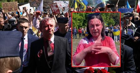 Zbryzgała czerwoną farbą ambasadora. "Grożą mi setki Rosjan"