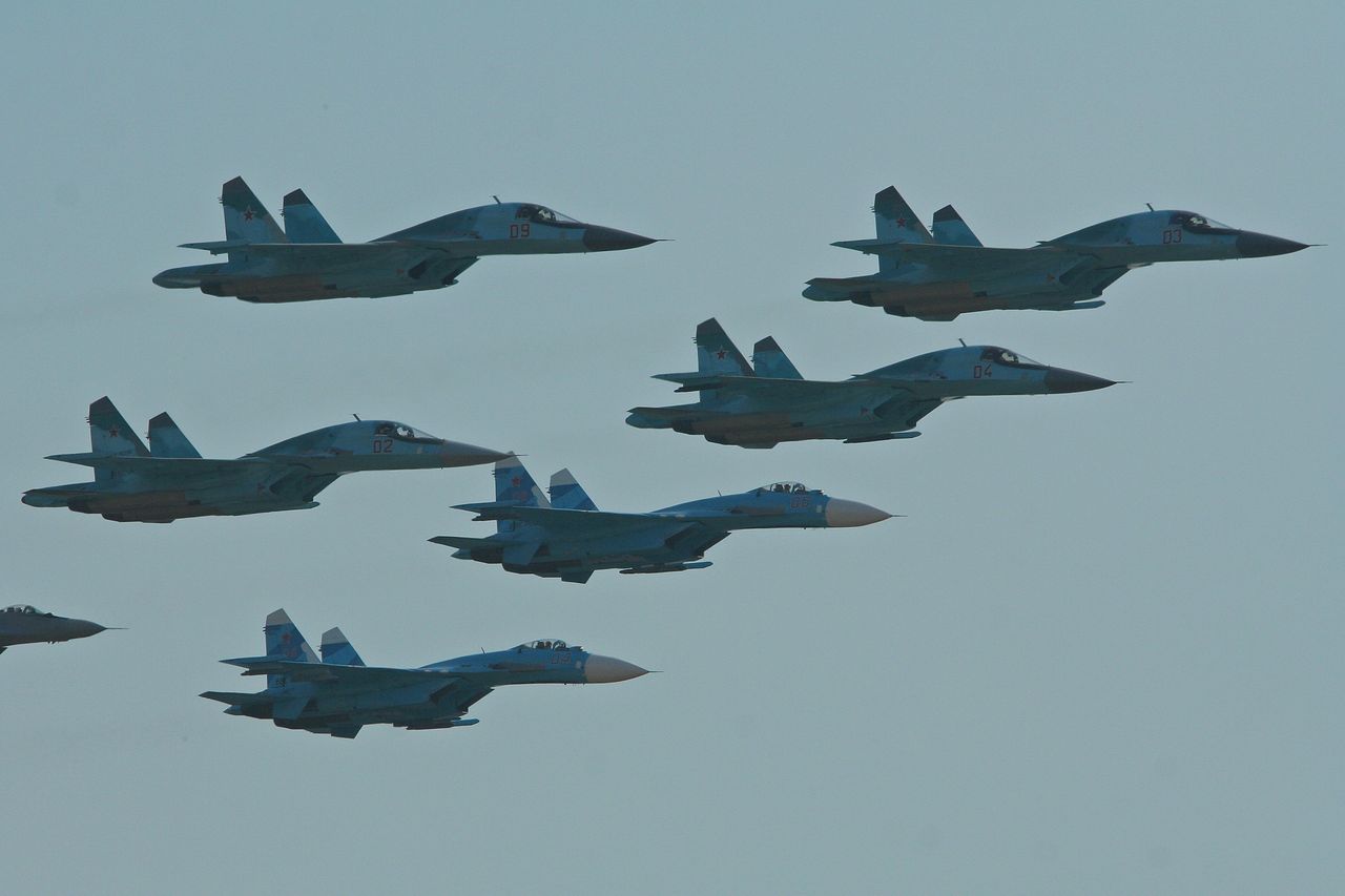 Rosyjskie samoloty wojskowe ćwiczył bombardowania okrętów na Morzu Czarnym