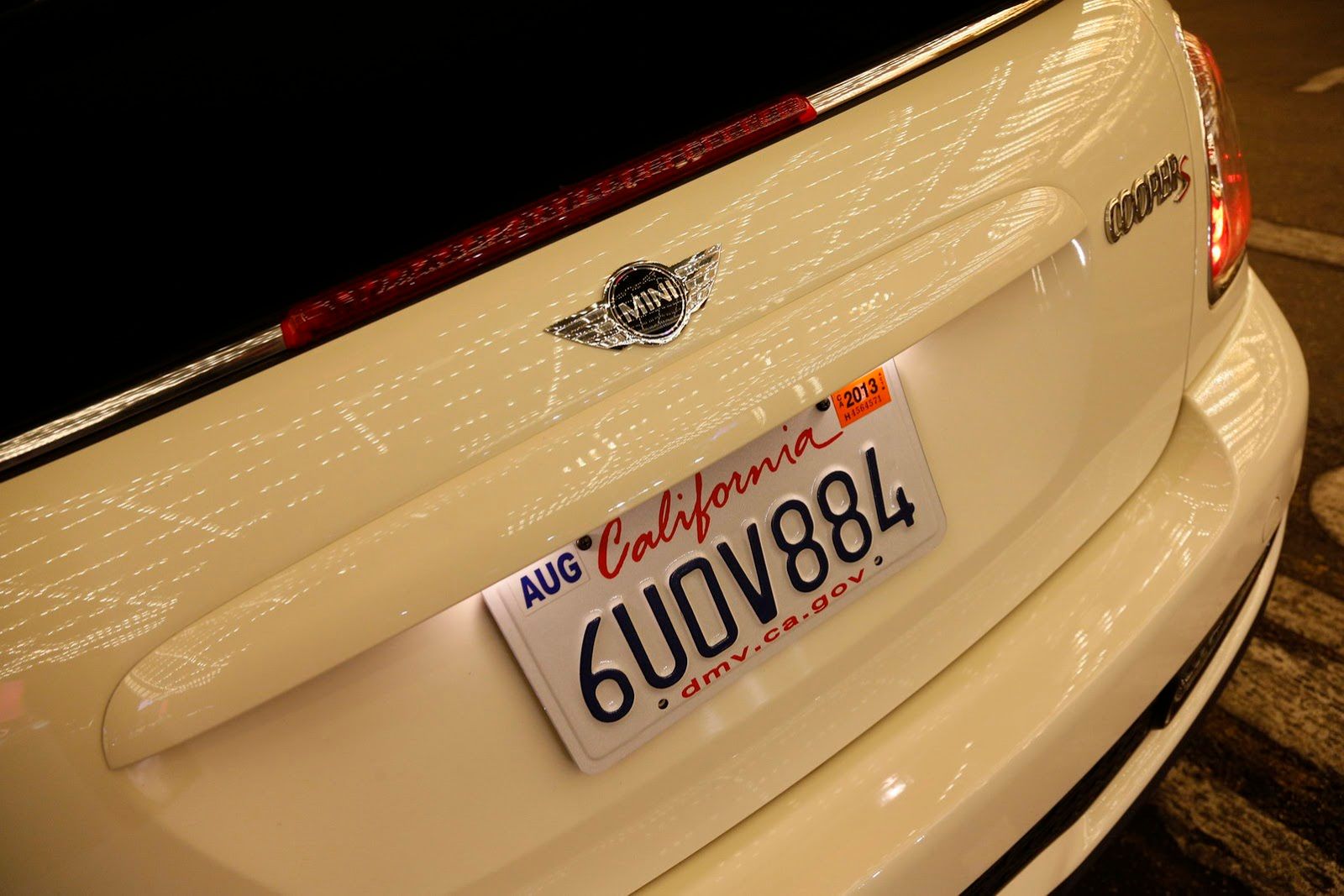 Galeria Mini jako celebracja sprzedaży półmilionowego egzemplarza w USA 199