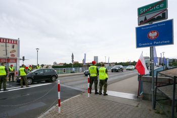 SG podaje statystyki. 33 osoby niewpuszczone do Niemiec