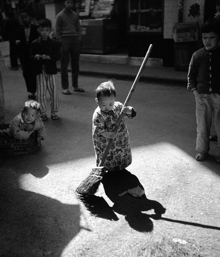 Inspirująca fotografia uliczna z Hong Kongu sprzed 60 lat 7