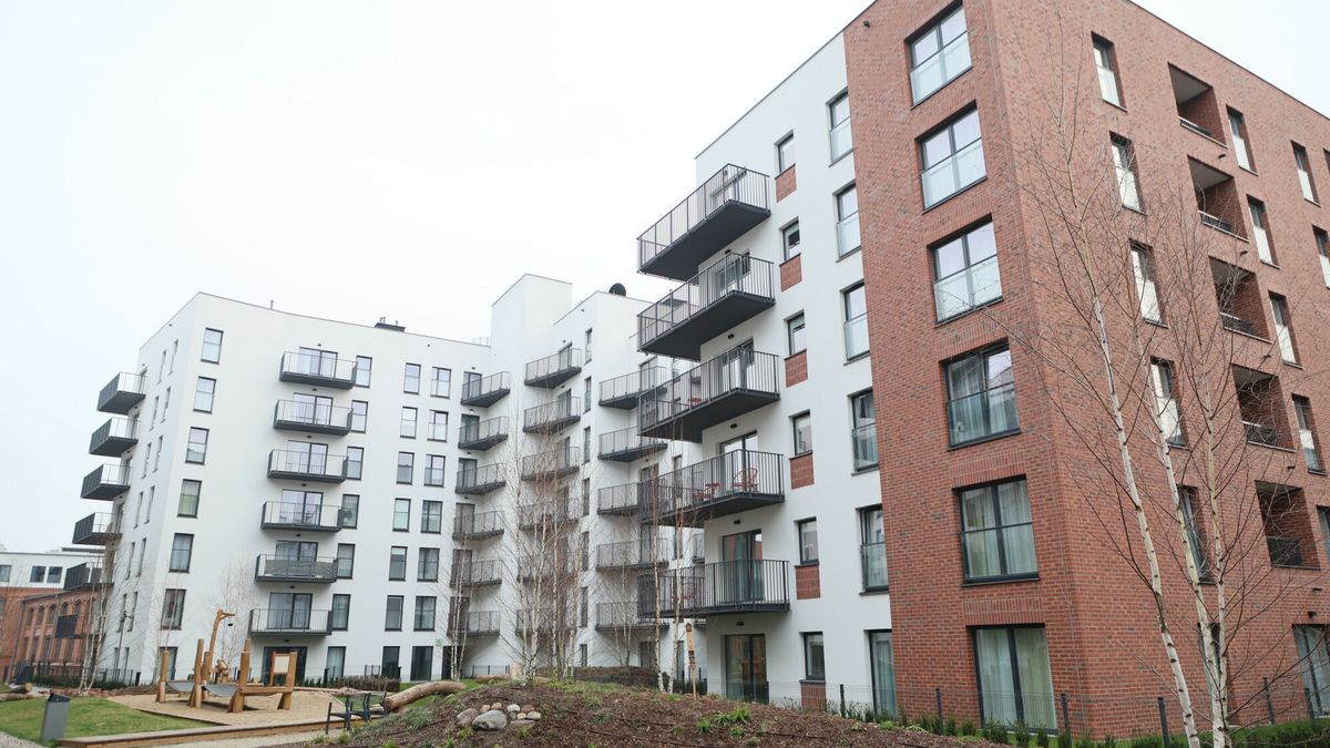 Duża transakcja na warszawskiej Pradze