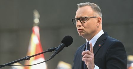 Duda o katastrofie smoleńskiej. "Nie jest jednoznacznie wyjaśniona"