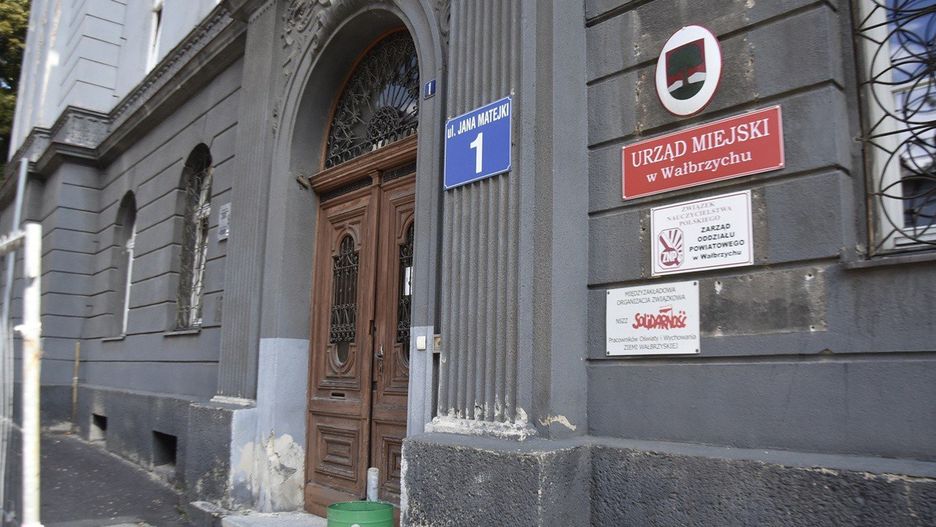 Rusza termomodernizacja zabytkowego budynku przy ul. Matejki 1 w Wałbrzychu