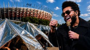 Burza, upał i kilkanaście godzin czekania. Kolejki fanów przed koncertem The Weeknd