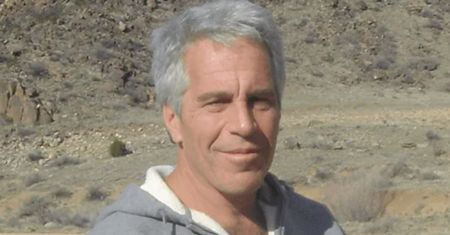 Media: Epstein trzykrotnie próbował odebrać sobie życie